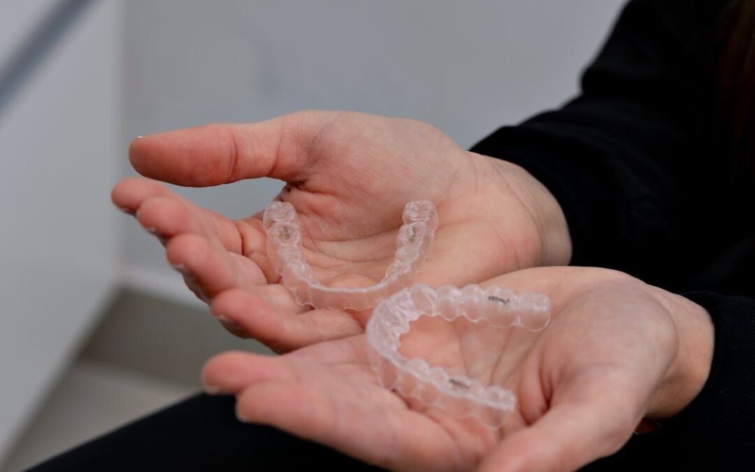 How to Clean Invisalign Trays (The Right Way)